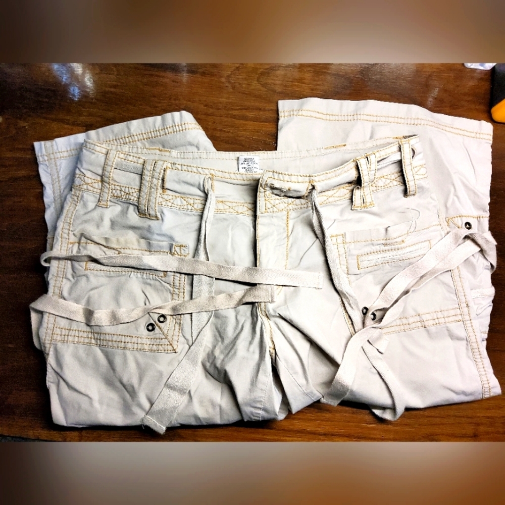 Tan Cache Size 2 Capris